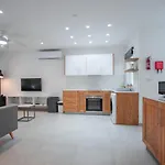 The Three Trees Apartman