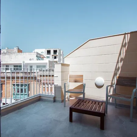 The Three Trees Apartment