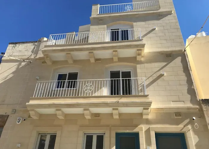 The Three Trees Apartament Sliema